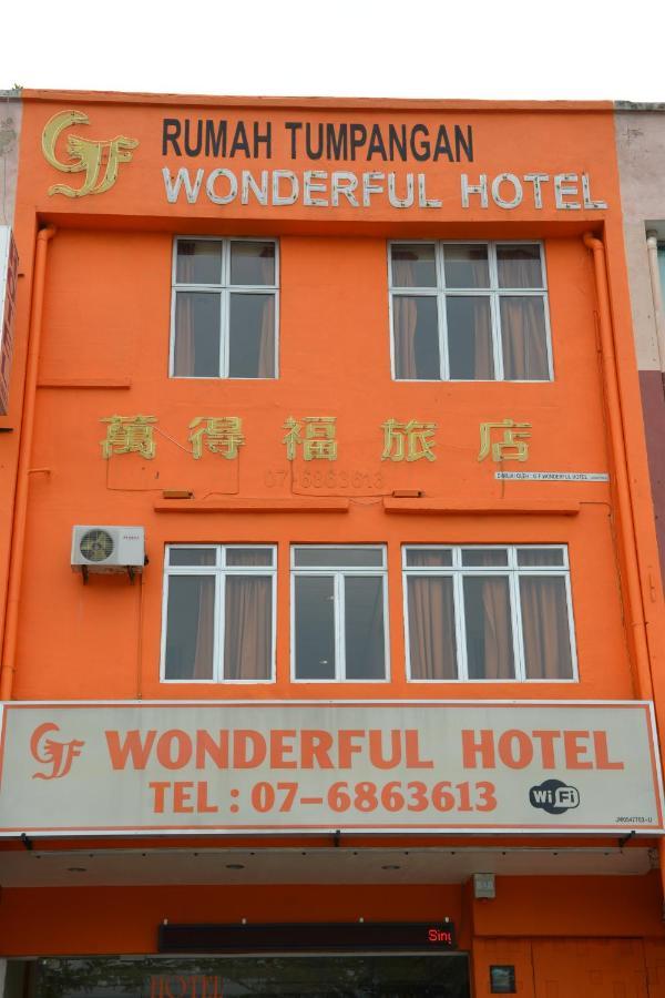 Gf Wonderful Hotel Понтиан-Кечил Экстерьер фото